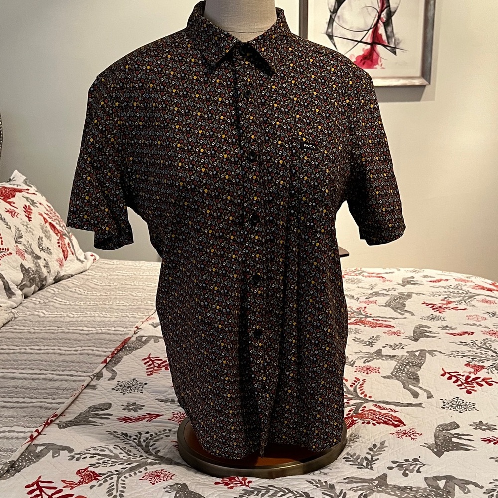 RVCA Men's Black and Yellow Patterned Button Down Shirt